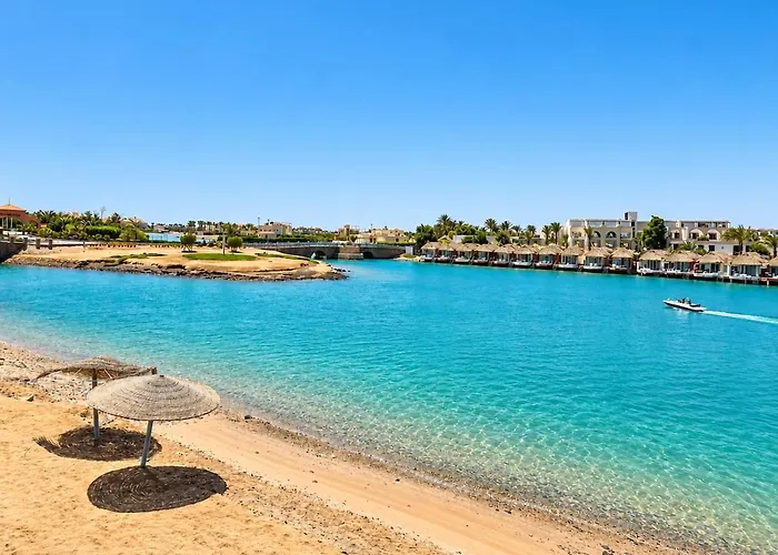 Beachfront - Heated Pool - Hill - Elgouna