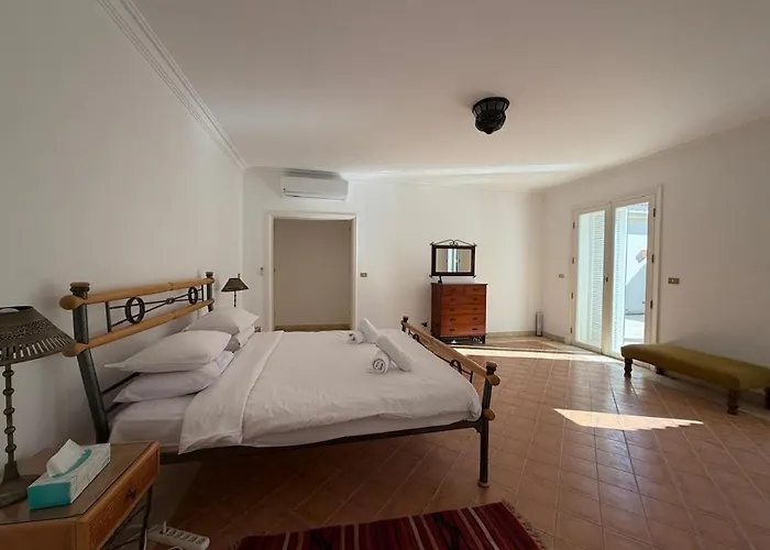 Beachfront - Heated Pool - Hill - Elgouna
