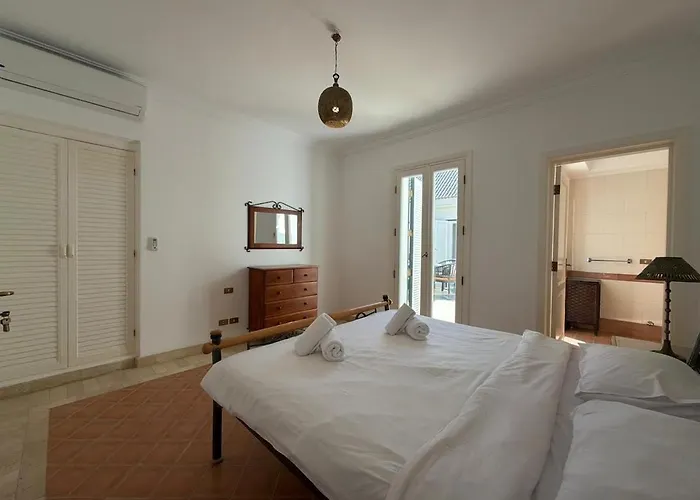 Ferienhaus Beachfront - Heated Pool - Hill - Elgouna *